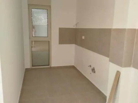 Prodaja, dvosoban stan, 65m², Centar, Budva - image 10