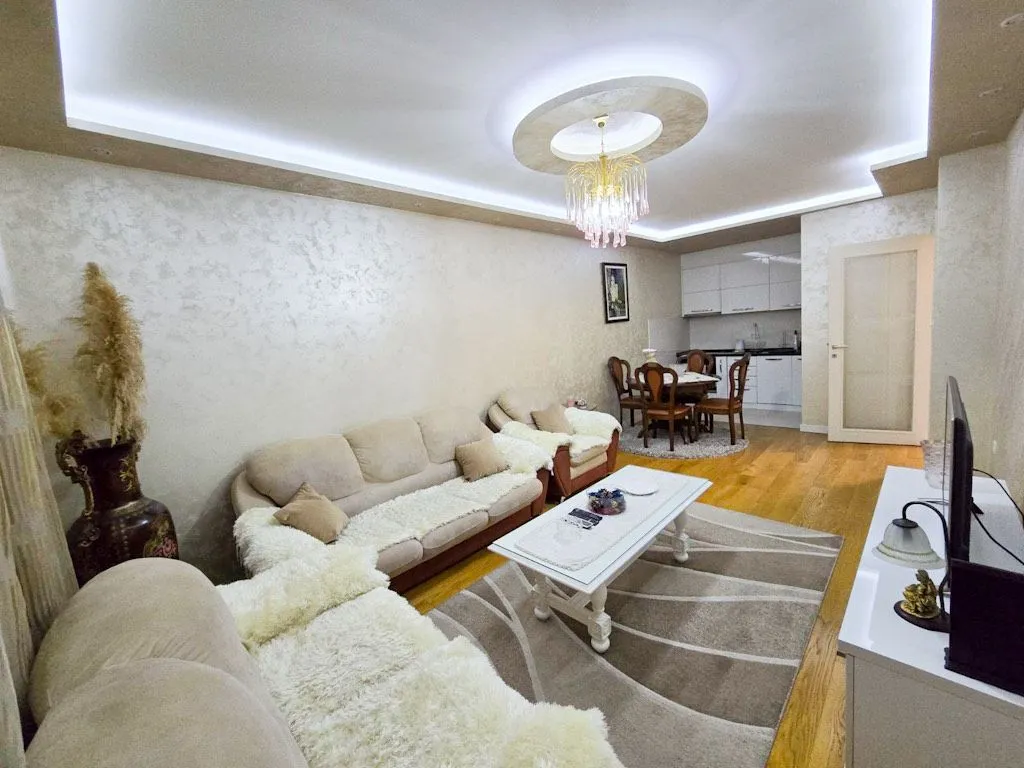 Izdavanje, jednosoban stan, 49m², Central Point, Podgorica