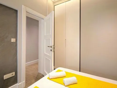 Rent, one bedroom apartment, 44m², Budva, Crna Gora - image 8