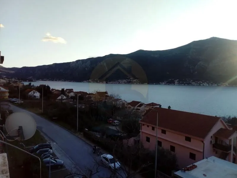 Sale, two bedroom apartment, 72m², Dobrota, Kotor