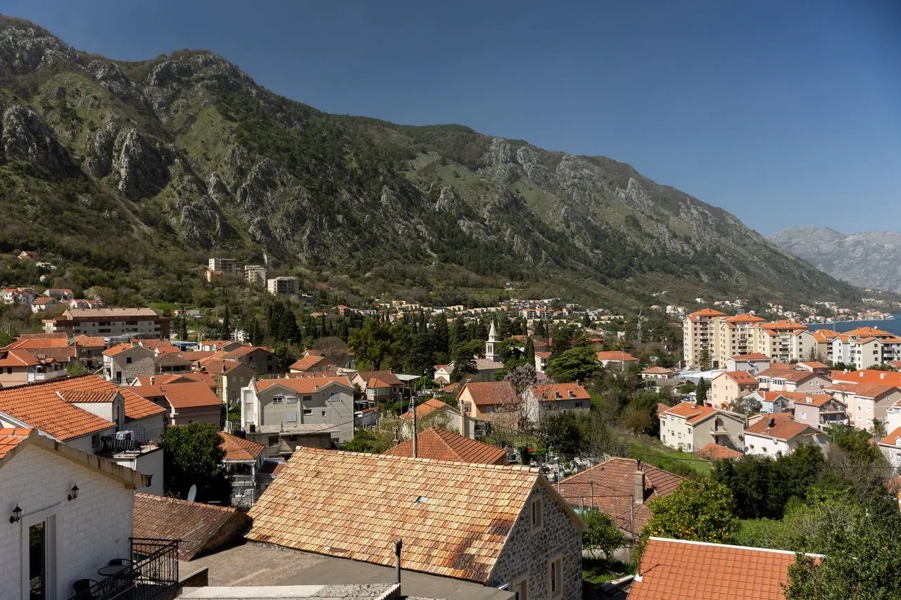Prodaja, kuća, 160m², Škaljari, Kotor