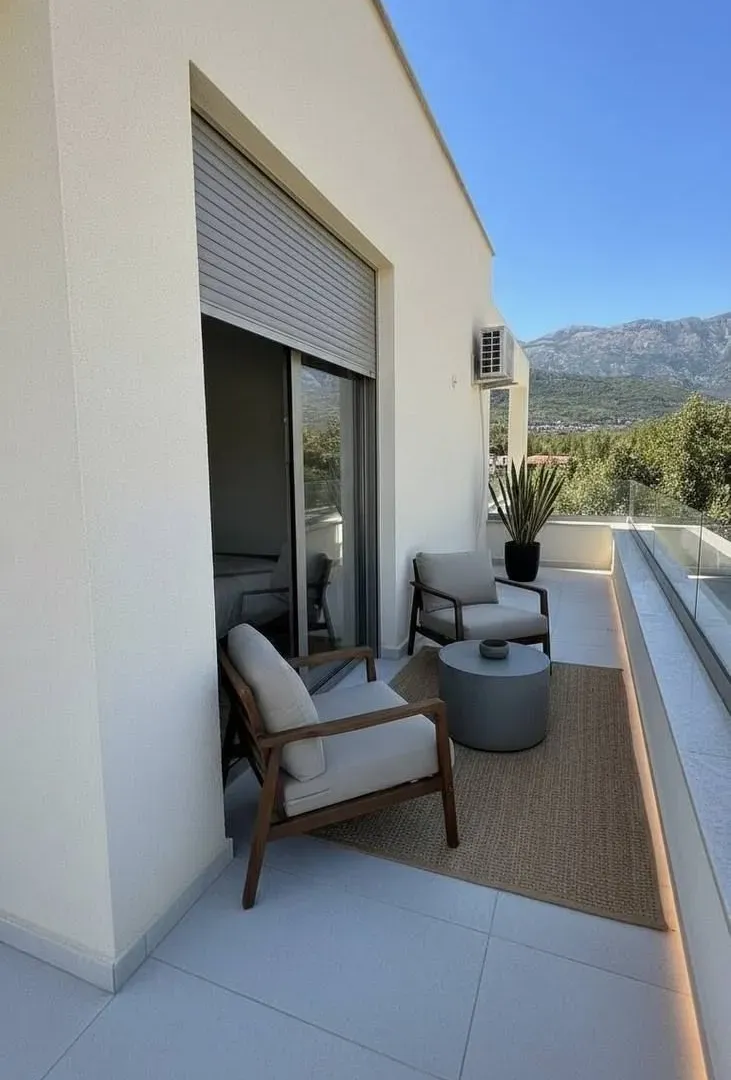 Prodaja, dvosoban stan, 113m², Centar, Tivat