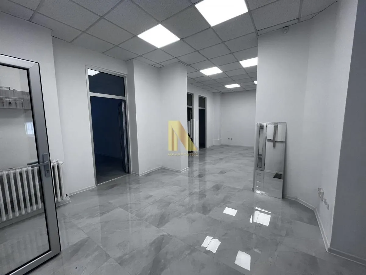 Rent, office space, 160m², Centar, Novi Sad