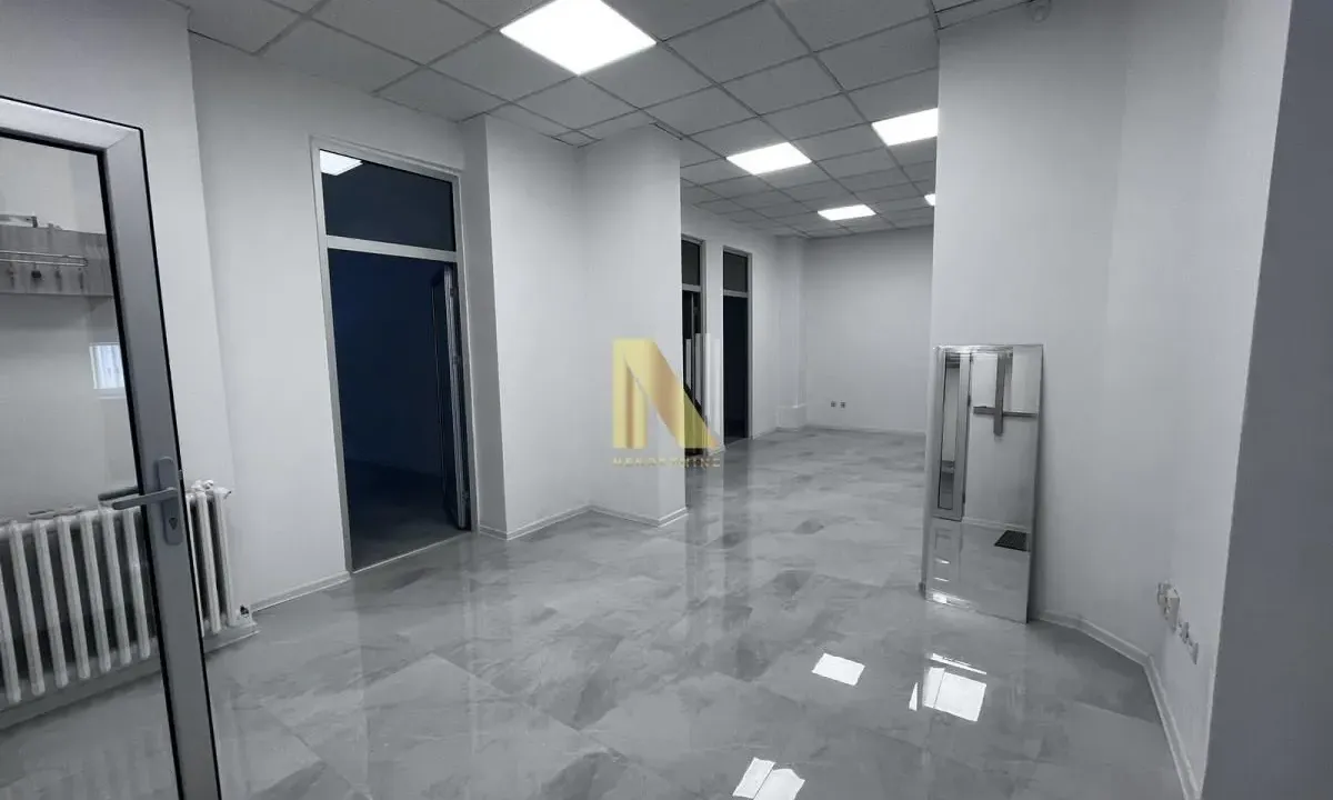 Rent, office space, 160m², Centar, Novi Sad