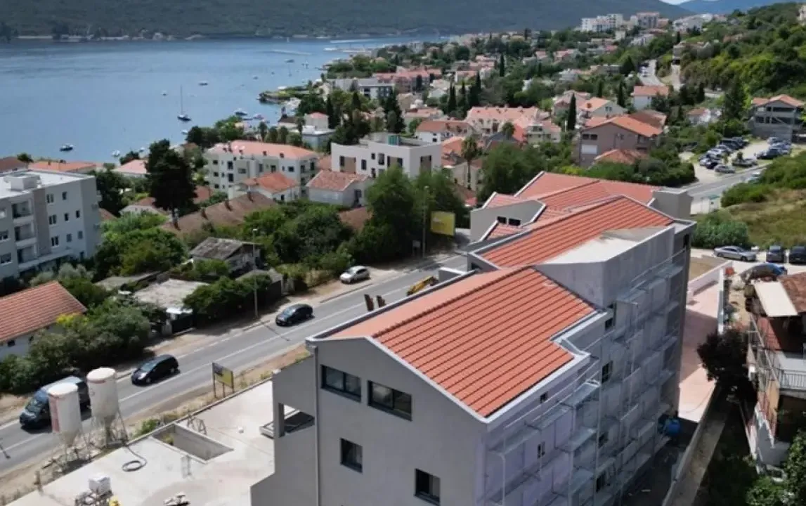 Sale, one bedroom apartment, 50m², Đenovići, Herceg Novi