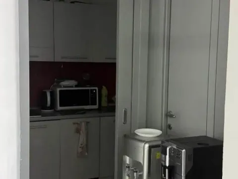 Izdavanje, poslovni prostor, 185m², Vračar Hram, Vračar Sve Podlokacije - image 7