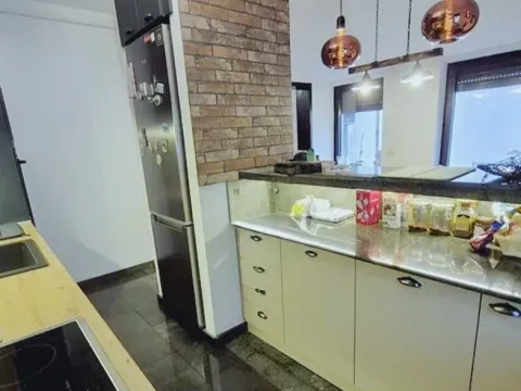 Izdavanje, trosoban stan, 96m², Banovo Brdo, Beograd - image 6