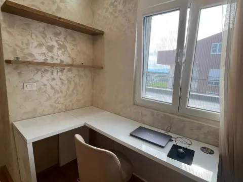 Rent, three bedroom apartment, 100m², Stari Aerodrom, Podgorica - image 11