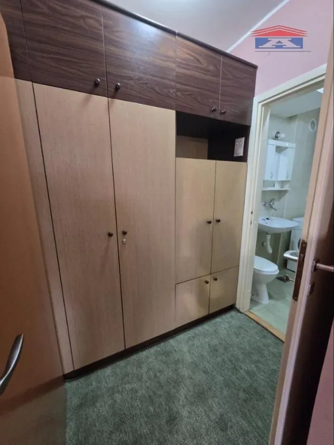 Izdavanje, jednosoban stan, 40m², Grbavica, Novi Sad Sve Podlokacije