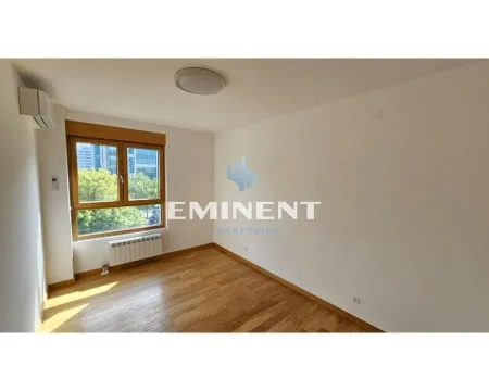 Izdavanje, četvorosoban stan, 107m², Novi Beograd Blok 65, Novi Beograd Sve Podlokacije - image 7