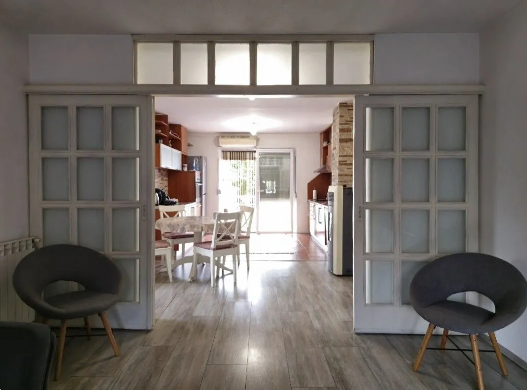 Prodaja, kuća, 289m², Tološi, Podgorica