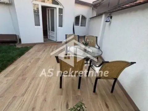 Rent, house, 120m², Slavujev Venac, Zvezdara Sve Podlokacije - image 25