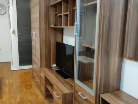Izdavanje, garsonjera, 26m², Grbavica, Novi Sad Sve Podlokacije - image 6