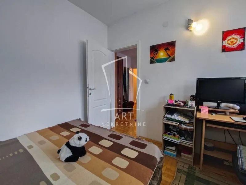 Sale, three bedroom apartment, 69m², Karaburma, Palilula Sve Podlokacije