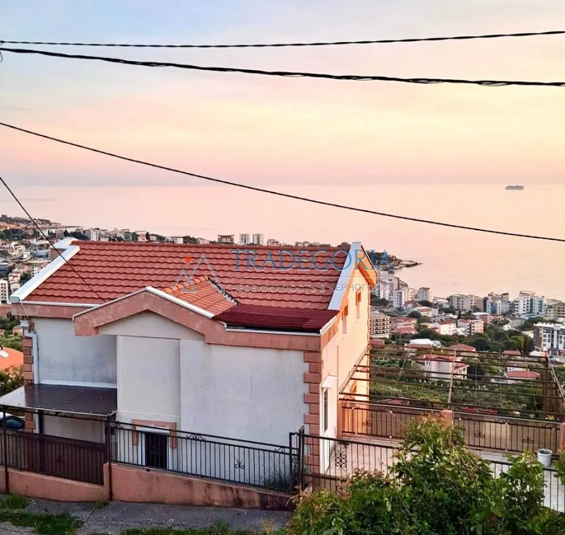 Prodaja, kuća, 201m², Dobra Voda, Bar