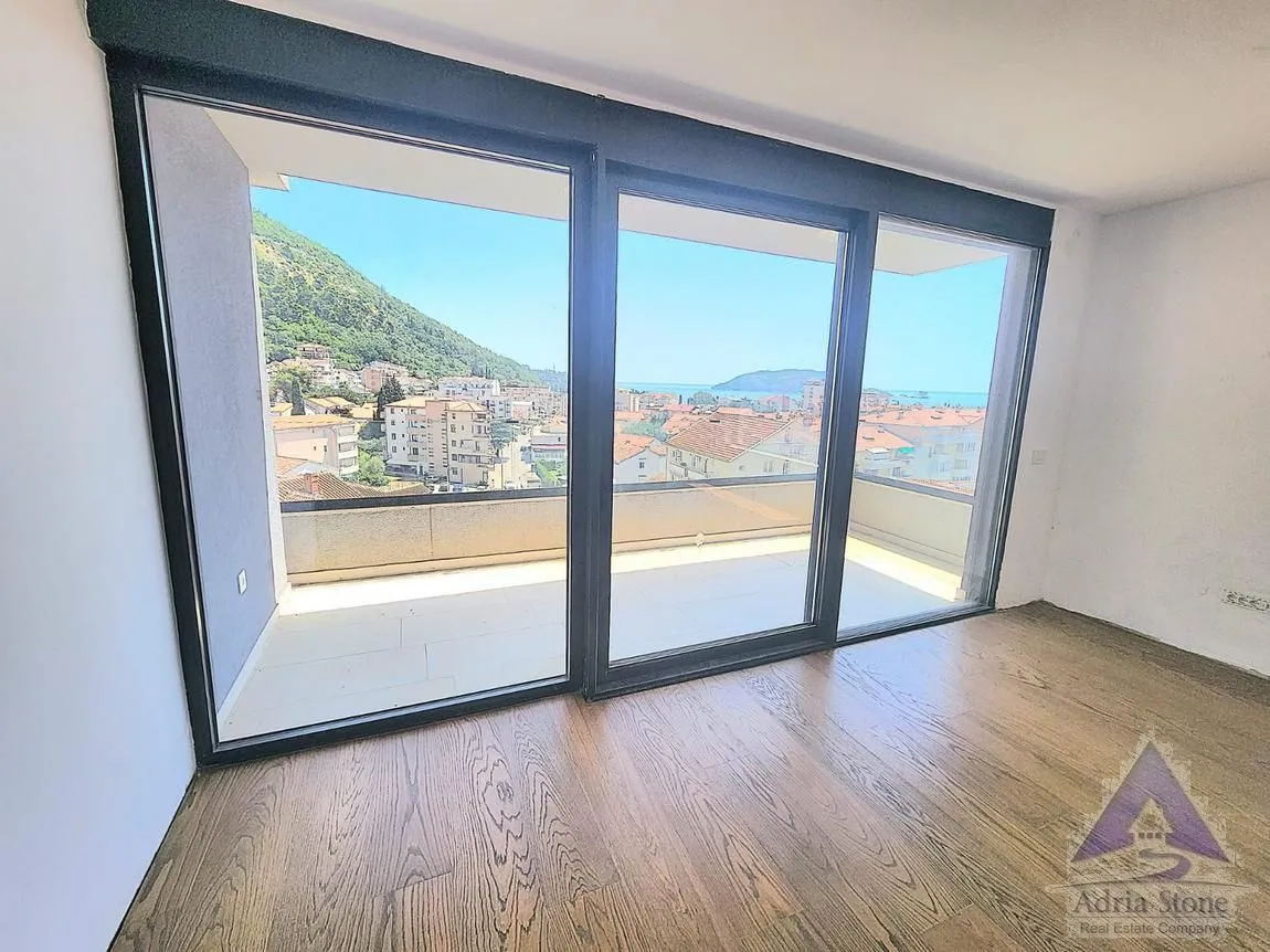 Sale, three bedroom apartment, 130m², Podkošljun, Budva