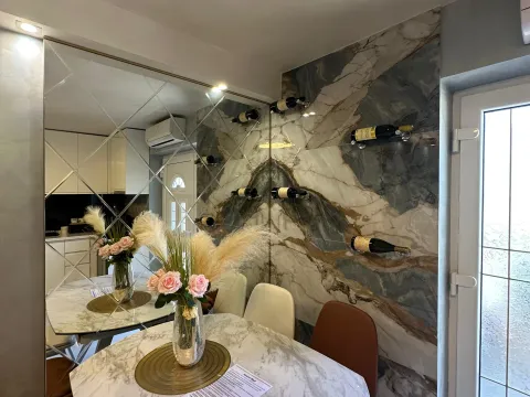 Izdavanje, jednosoban stan, 60m², Centar, Tivat - image 4