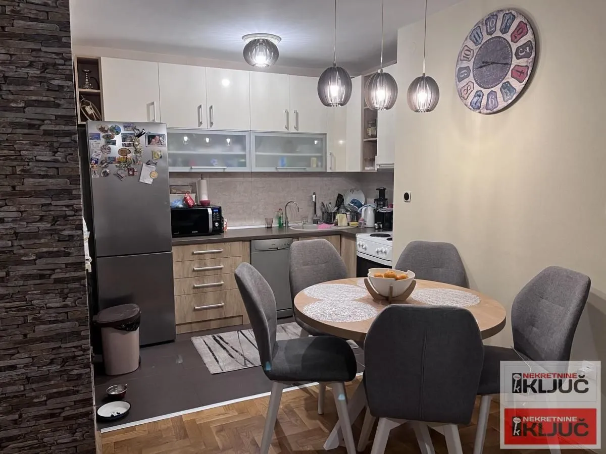 Prodaja, trosoban stan, 71m², Podbara, Novi Sad Sve Podlokacije