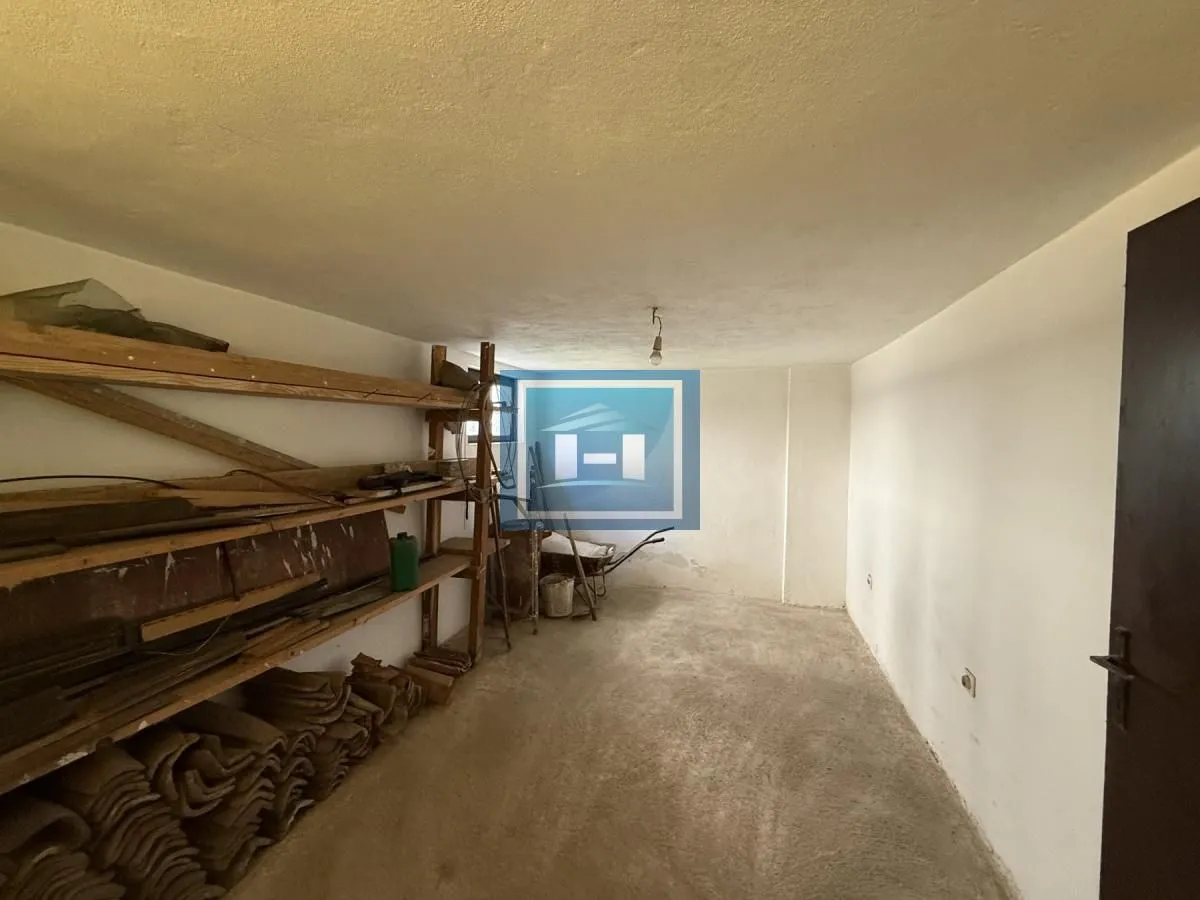 Sale, house, 257m², Strelište, Jagodina