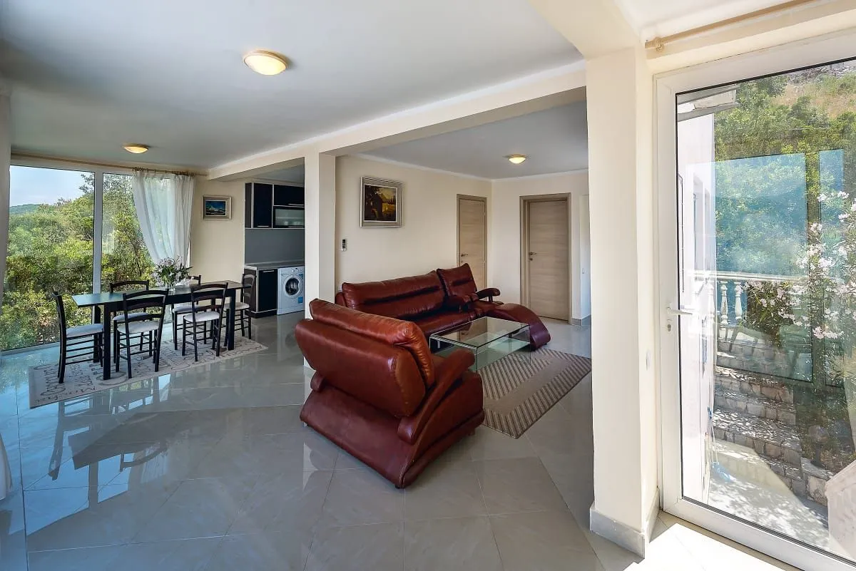 Prodaja, kuća, 150m², Krašići, Tivat
