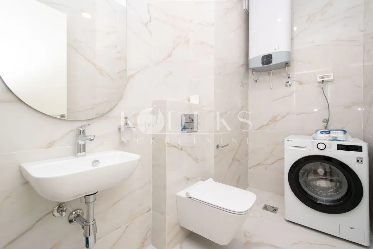 Izdavanje, trosoban stan, 127m², Preko Morače, Podgorica