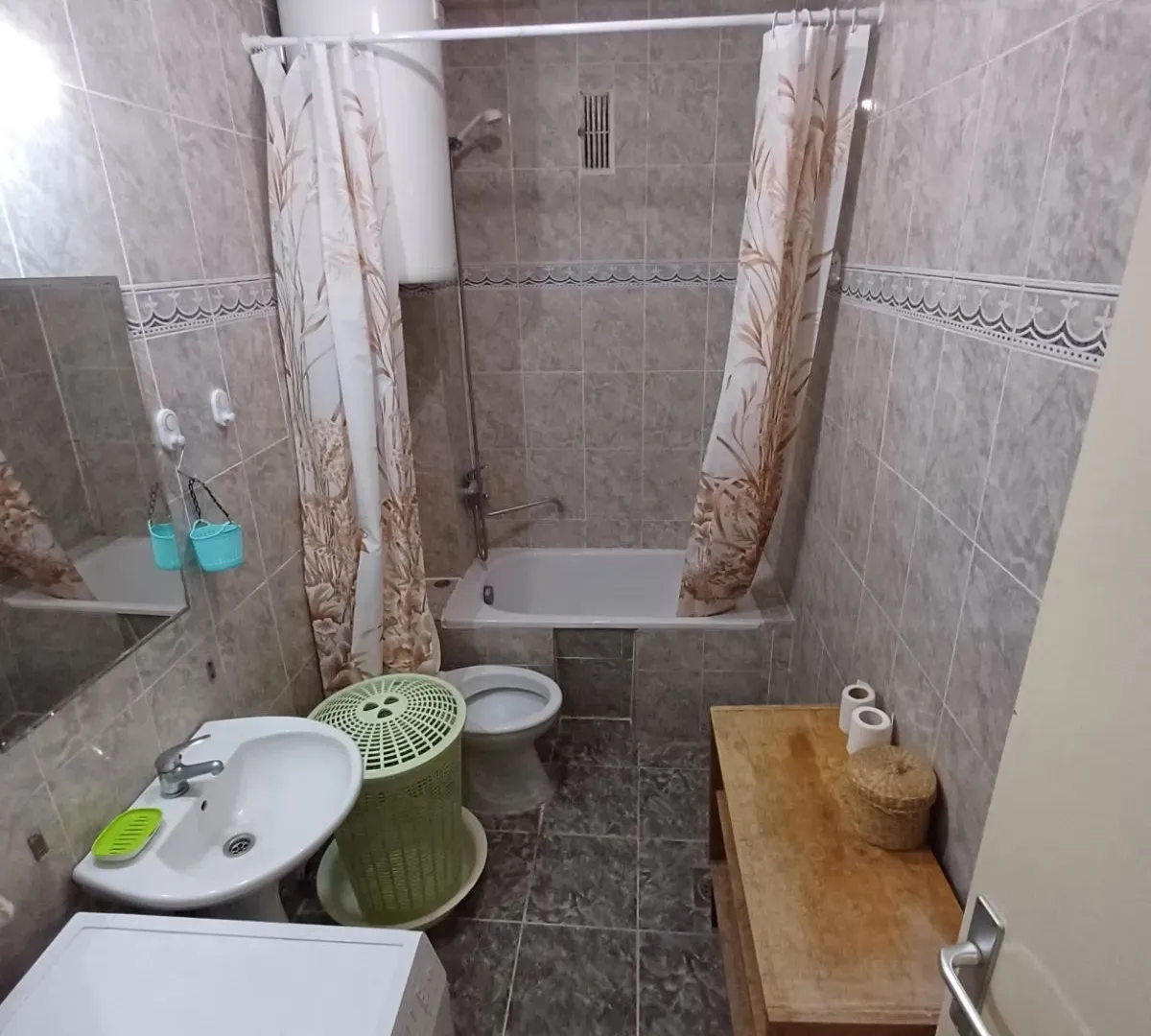 Izdavanje, dvosoban stan, 90m², Preko Morače, Podgorica
