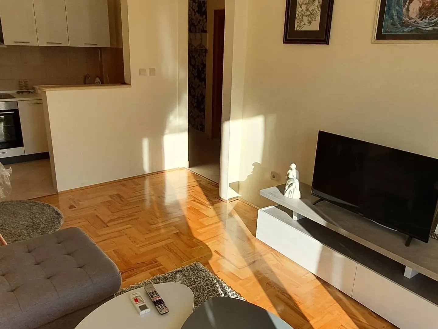 Izdavanje, jednosoban stan, 50m², Mainski Put, Budva