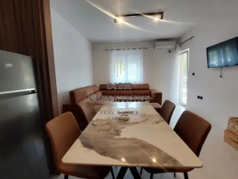 Izdavanje, dvosoban stan, 60m², Radanovići, Kotor - image 4