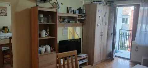 Izdavanje, garsonjera, 29m², Podbara, Novi Sad Sve Podlokacije - image 2
