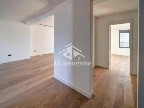 Prodaja, četvorosoban stan, 197m², Južni Bulevar, Vračar Sve Podlokacije - image 6