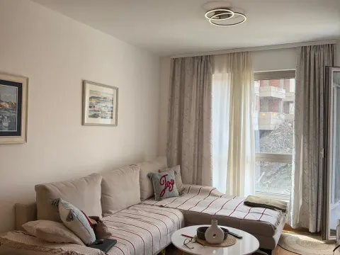 Sale, one bedroom apartment, 43m², Bečići, Budva - image 1