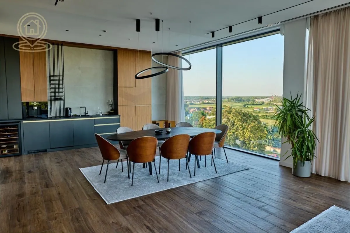 Rent, office space, 570m², Petrovaradin, Novi Sad