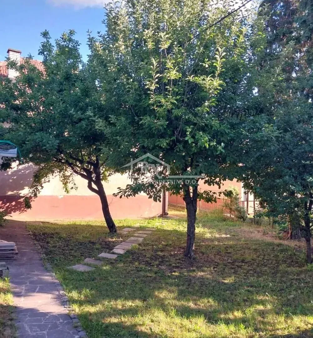 Prodaja, kuća, 366m², Obrenovac, Beograd