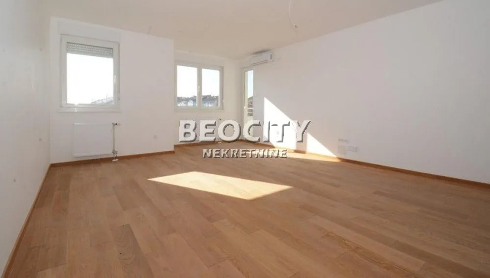Prodaja, četvorosoban stan, 89m², Petrovaradin, Novi Sad