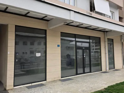 Rent, office space, 170m², Central Point, Podgorica - image 1