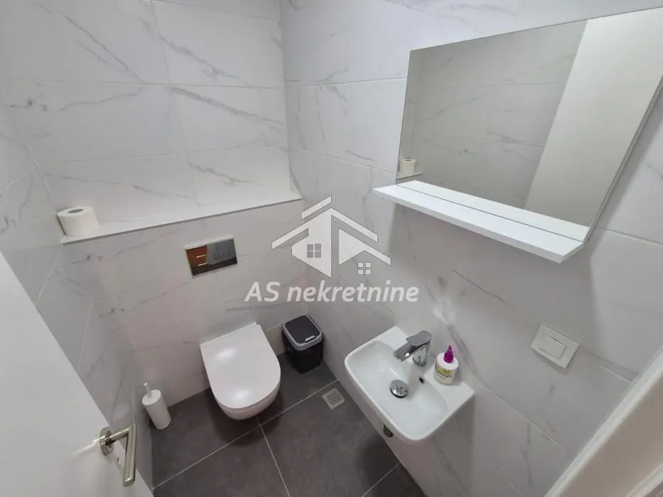 Izdavanje, trosoban stan, 95m², Trošarina, Voždovac Sve Podlokacije