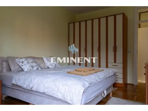 Rent, two bedroom apartment, 52m², Savski Venac, Beograd - image 8