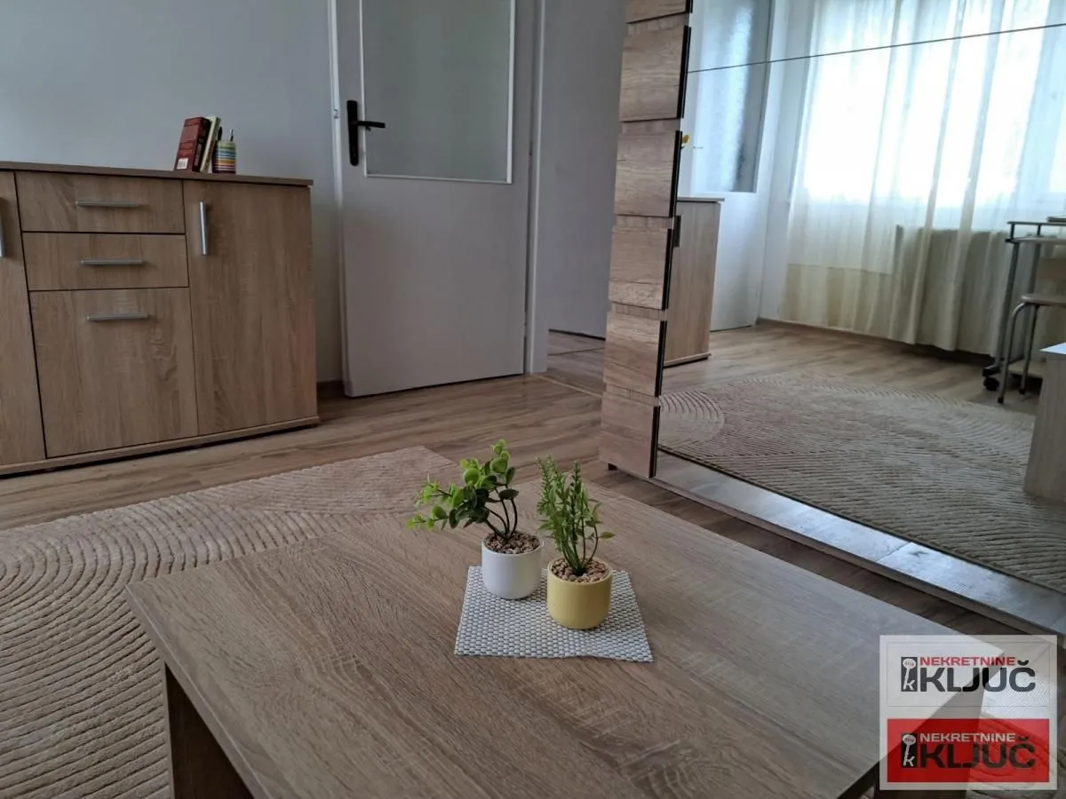 Prodaja, trosoban stan, 71m², Spens, Novi Sad Sve Podlokacije