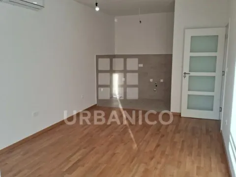 Prodaja, jednosoban stan, 45m², Pobrežje, Podgorica - image 2