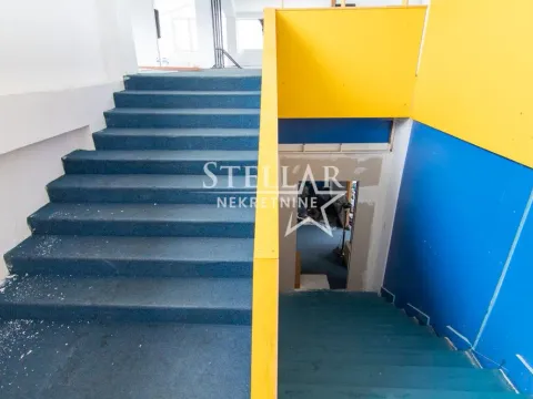 Sale, office space, 900m², Mareza, Podgorica - image 11