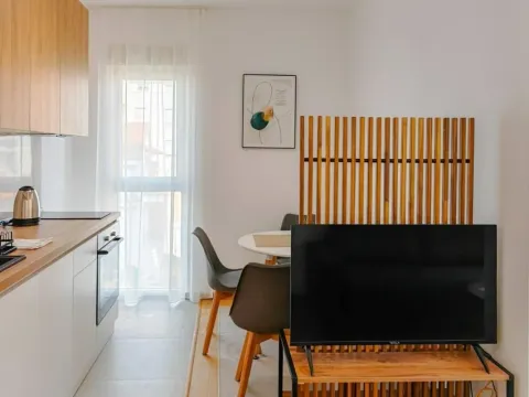 Izdavanje, jednosoban stan, 50m², Budva, Crna Gora - image 3