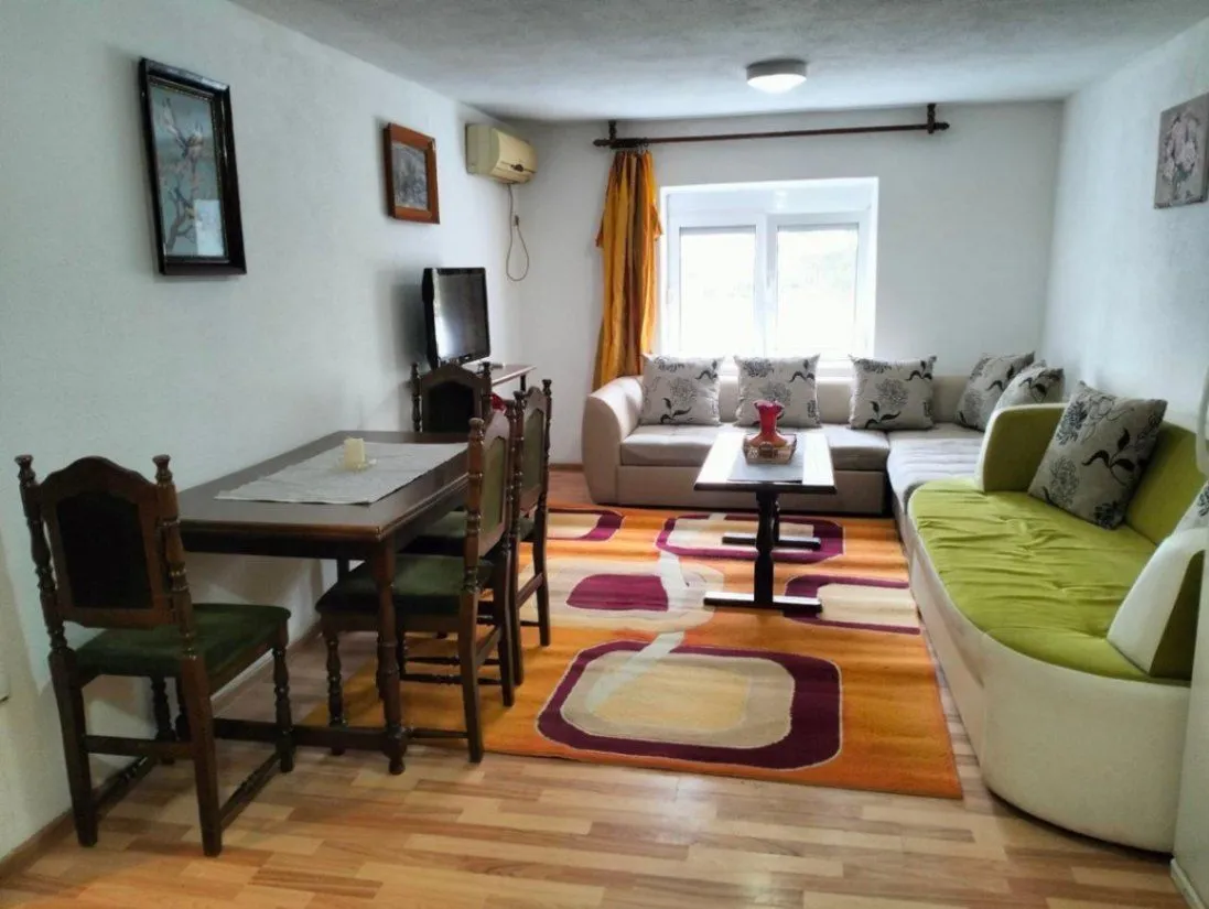 Rent, one bedroom apartment, 55m², Centar, Bar