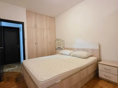 Rent, two bedroom apartment, 65m², City Kvart, Podgorica - image 11