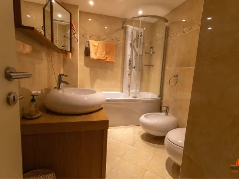 Izdavanje, jednosoban stan, 94m², Preko Morače, Podgorica - image 4