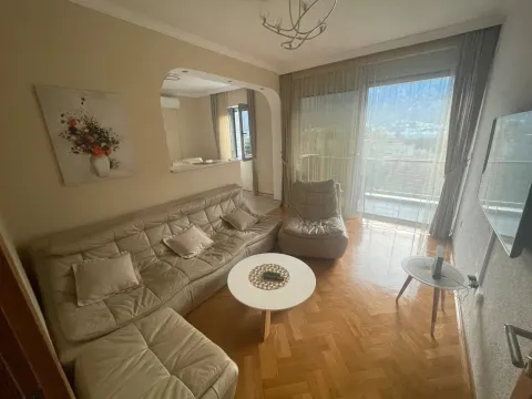 Rent, two bedroom apartment, 67m², Kotor, Crna Gora - image 9