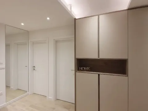 Sale, three bedroom apartment, 78m², Filmski Grad, Beograd - image 2