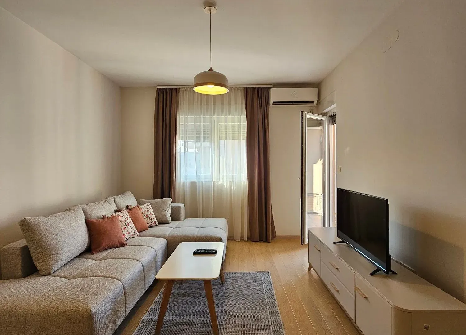 Izdavanje, stan, 50m², City Kvart, Podgorica