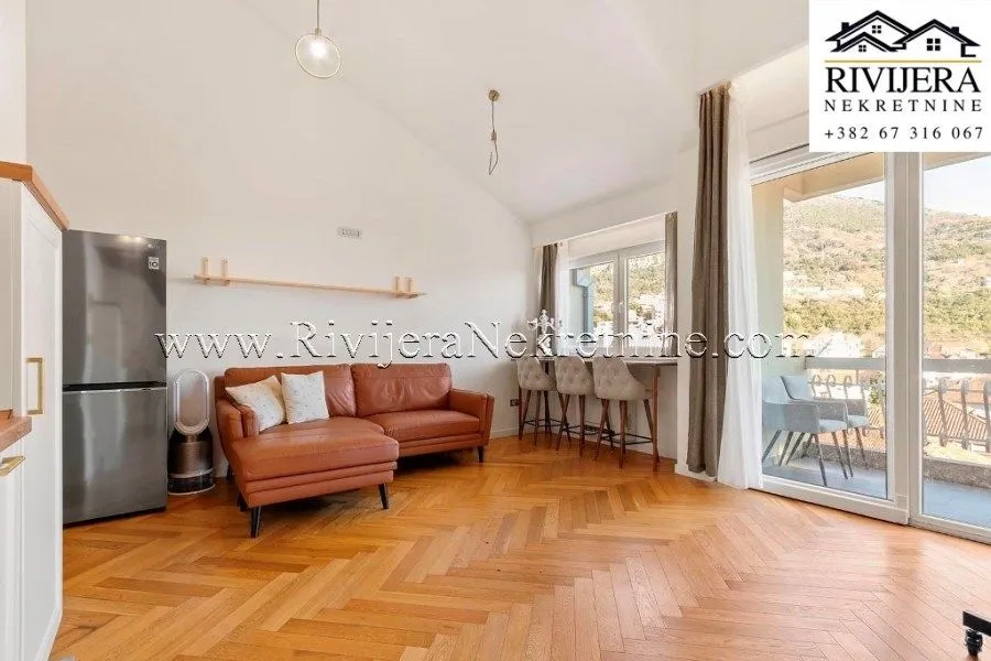 Prodaja, dvosoban stan, 68m², Centar, Tivat
