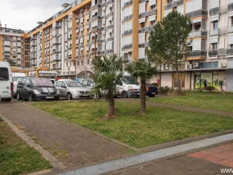 Prodaja, dvosoban stan, 68m², Preko Morače, Podgorica - image 10