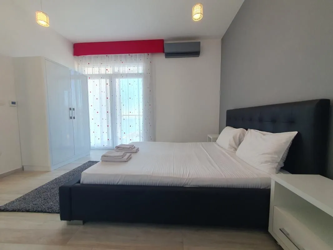 Sale, four bedroom apartment, 201m², Dobra Voda, Budva
